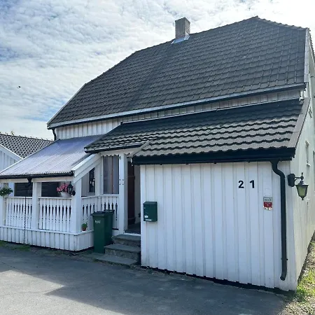 Oslo Guest House Twin & Family Room Kjeller Exterior photo