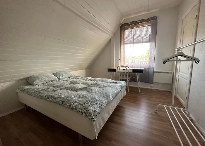Oslo Guest House Twin & Family Room